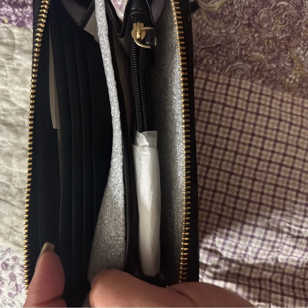 Kate Spade - Picture 3 of 5
